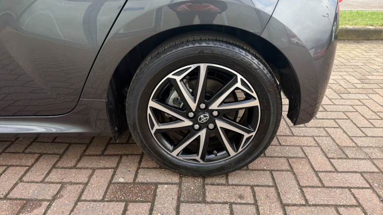 Toyota Yaris 1.5 Hybrid Design 5dr CVT Hybrid Hatchback